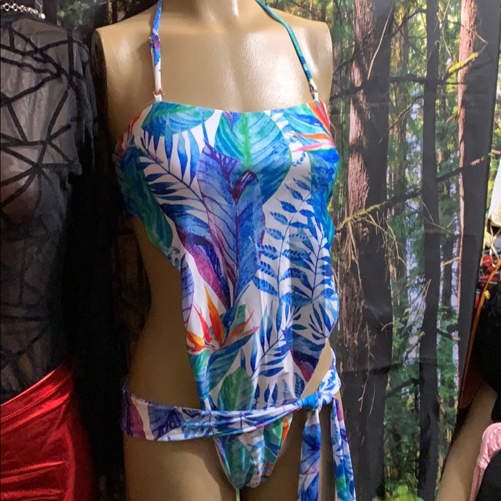 New small wrap swimsuit one piece tropical